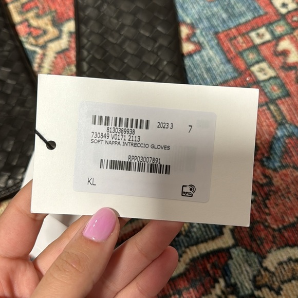 NWT Bottega Veneta Soft Nappa Intreccio Gloves in Fondant size 7 - Picture 5 of 6